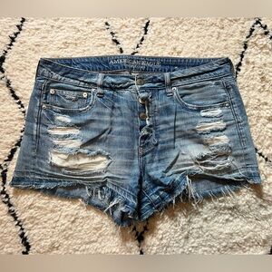 American Eagle Tomgirl midi rigid denim distressed shorts size 8
